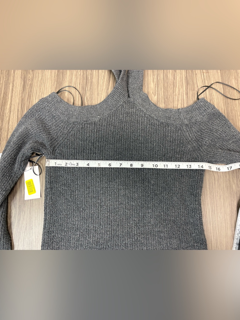1.State Gray Cold Shoulder Ribbed Sweater Size Small - Picture 5 of 6
